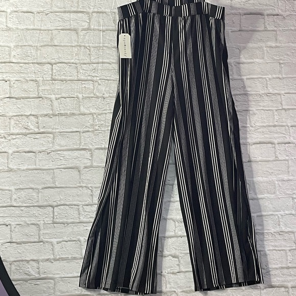Super Soft Striped Jumpsuit - Picture 4 of 9